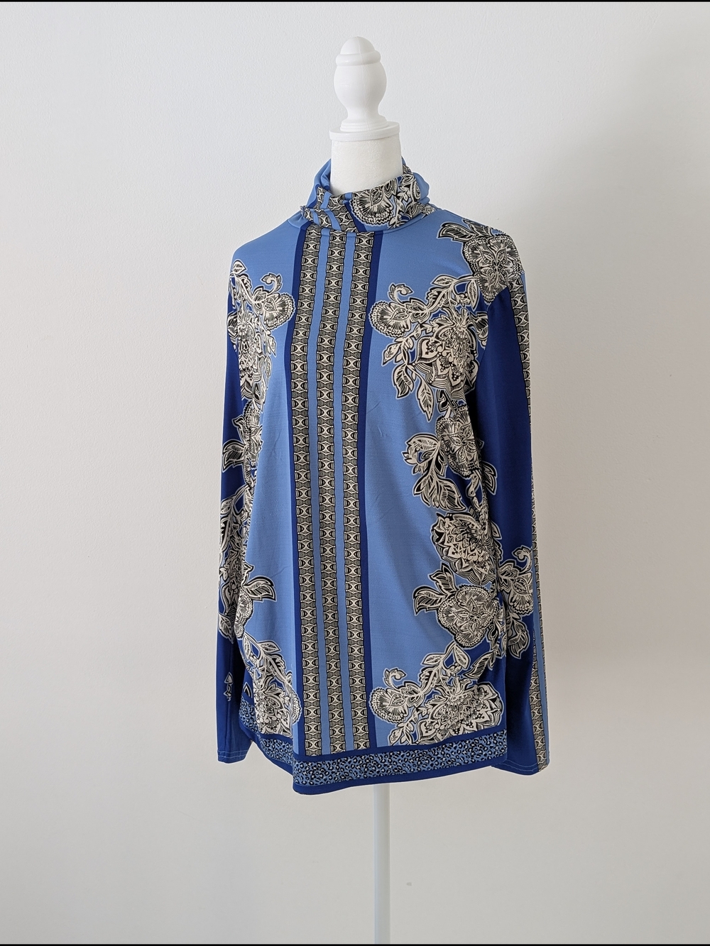 New York & Comp Shirt Women L Blue  Floral Paisley Mock Neck Long Sleeve Top